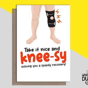 Niedliche und lustige selbstgemachte Knie-Operationskarte für viel Glück mit neuen Knien, Knieoperationen und Knieersatz von What the Duck Cards – KNEE-SY