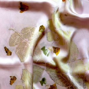 Plant dyed silk pillowcase, botanical, bundle dye, pink, peach, purple, print, dye, organic, hypoallergenic, plant dye, hair, botanical image 6