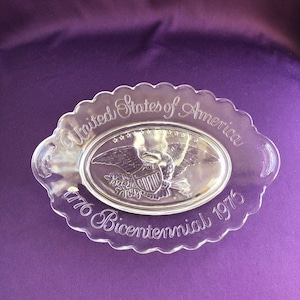 Vintage collectible plate, featuring USA Bicentennial