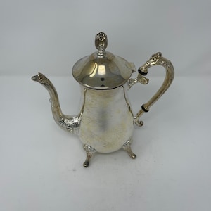 Vintage metal tea / coffee pot (not perfect)