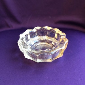 Clear glass ashtray