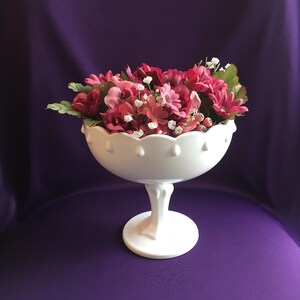 Vintage white glass teardrop Fruitbowl/compote