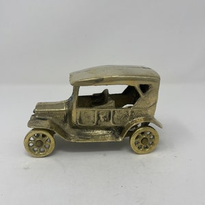 Collectible decorative old-fashioned car (not perfect)