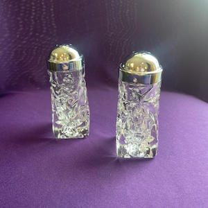 Vintage clear glass salt/pepper shakers, Anchor Hocking Prescut