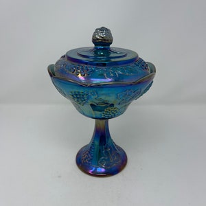 Beautiful vintage carnival glass fruit stand with lid