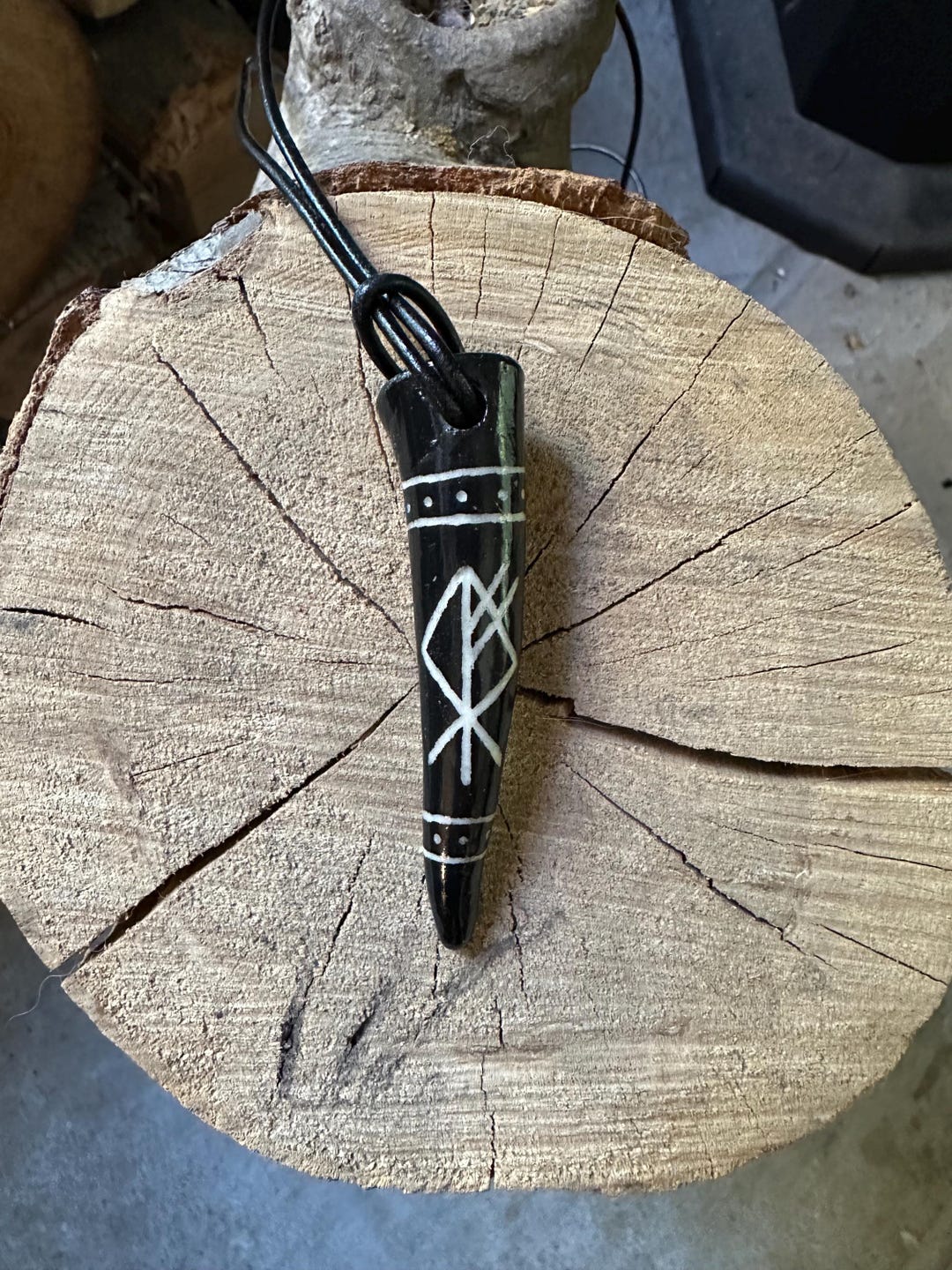 Wolf Rune Bind WOLF BINDRUNE - Genuine Etched Real Deer Antler Nordic Rune Pendant ...