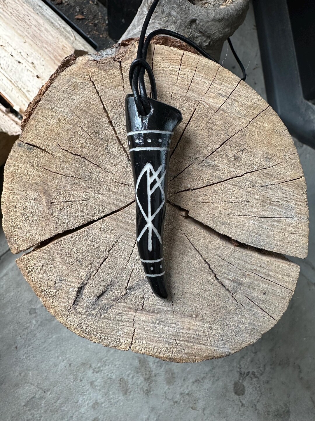 Wolf Rune Bind WOLF BINDRUNE - Genuine Etched Real Deer Antler Nordic Rune Pendant ...