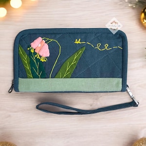 Cartera con flores de lirio de los valles, cartera de lino hecha a mano, hermosa cartera única hecha a mano, regalo especial para ella, regalo del Día de la Madre