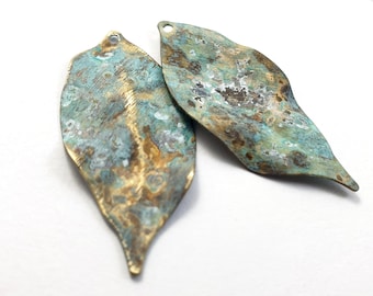 4pcs Custom leaf brass charms Beads with hole Rustic patina Texture pendant earring findings for handmade jewelry maker Boho patina bead 560