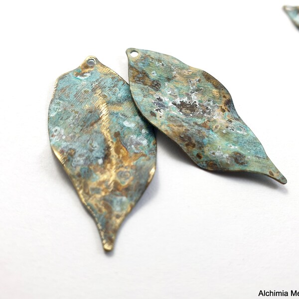 4pcs Custom leaf brass charms Beads with hole Rustic patina Texture pendant earring findings for handmade jewelry maker Boho patina bead 560