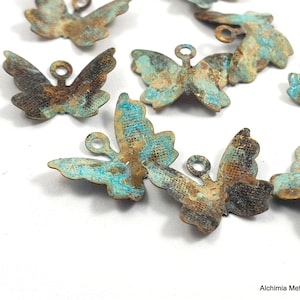 20pcs Butterfly metal brass bead 1 hole Small butterfly Green verdigris patina Jewelry maker DIY Metal Bohemian findings Necklace beads 817