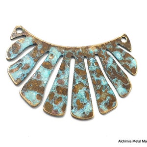 6ps Sun pendant 2 holes Organic patina Necklace earring connector for Handmade Jewelry making DIY Boho Bohemian rustic vintage finding 863
