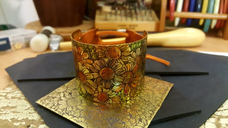 Brass texture Metal sheet 20ga Nature Decorative style flower Chamomile Etched Oxidized yellow brass Findings Jewelry making Metalworking