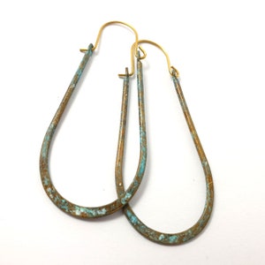 2ps1 pair Hammered drop rustic earrings Large wire brass earrings Vintage style Turquoise green patina Bohemian Jewelry unique design 425 image 4
