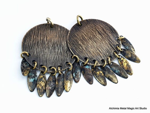 1 pair Bohemian dangle earrings Shaped circle raw brass charms Oxidized teardrop tribal earrings Vintage aged patina Boho rust finding 481