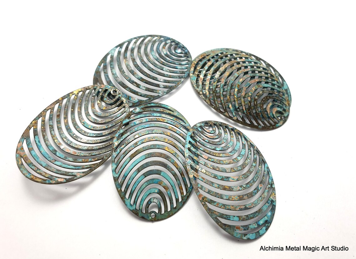Ovale Ohrringe Messing Charms Türkis rustikale Patina für | Etsy