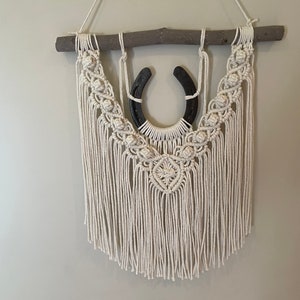 Horseshoe macrame wallhanging image 1