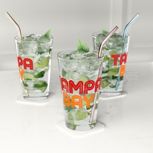 Tampa Bay Bucs inspiriert Retro Football Pint Glas, 16oz