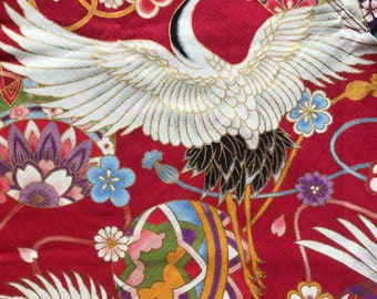 Japanse Azuma Bukuro-tas, origami-tas, draagtas, gemaakt van Japanse stof, met patronen van witte kraanvogels in vlucht en ballonnen op een rode achtergrond.