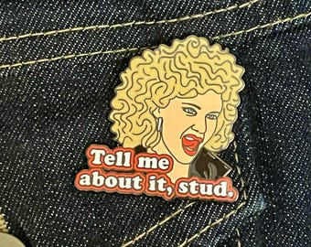 Greaser Sandy Enamel Pin | Zainspirowane Grease