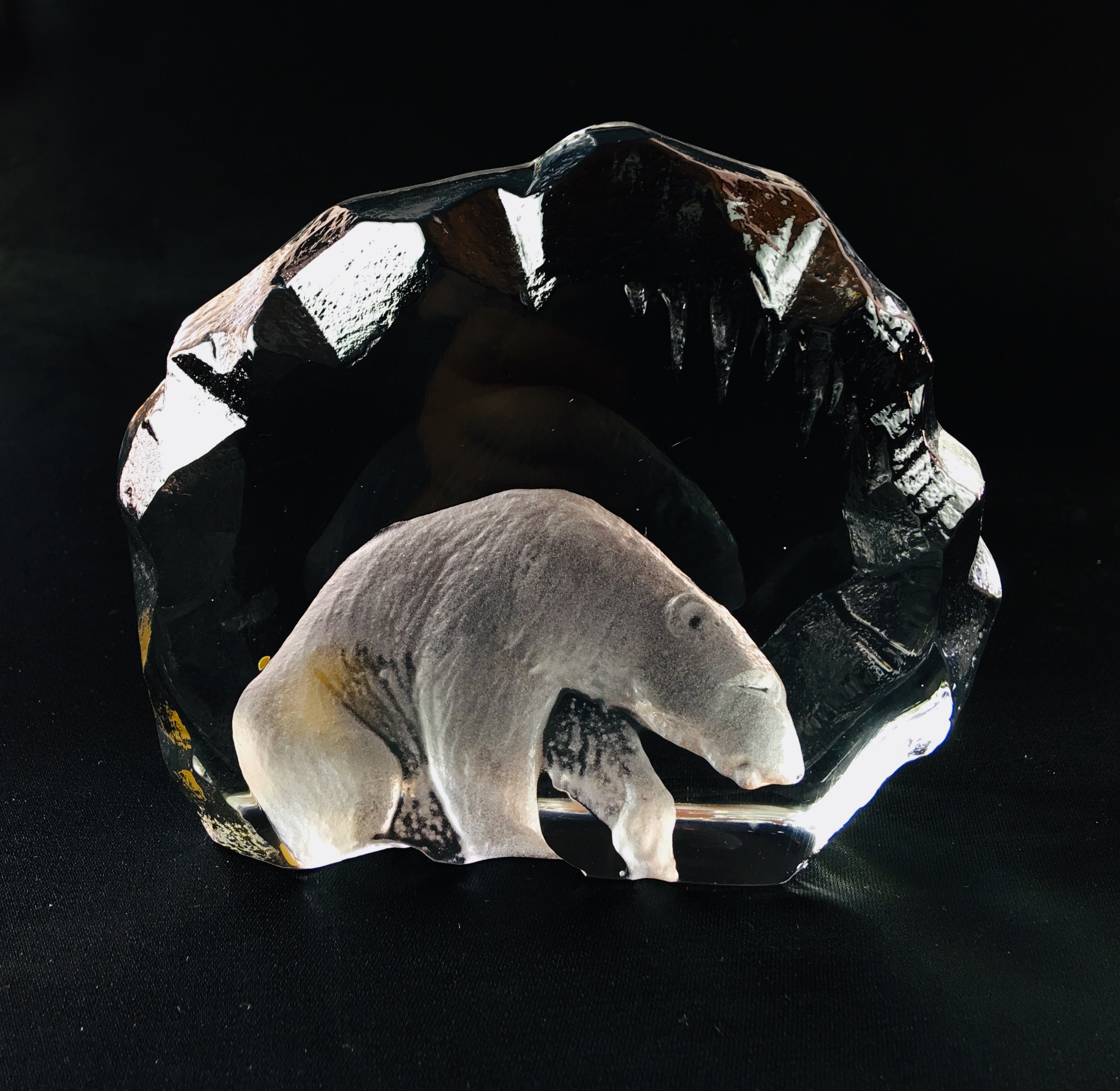 Mats Jonasson Royal Krona Crystal Polar Bear Sculpture - Etsy Canada