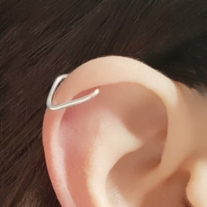 Ear Cuffs, Ear Cuff No Piercing, Triangle Ear Cuff, Triangle Earring, Fake Helix Piercing, Fake Piercing, Ear Wrap, Upper Ear Earring, Gift