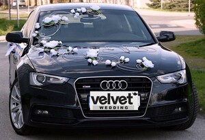 Kit Décoration Voiture De Mariage - 11 Fleurs Artificielles, Tulle, Guirlandes, Autocollants 'Just Married'