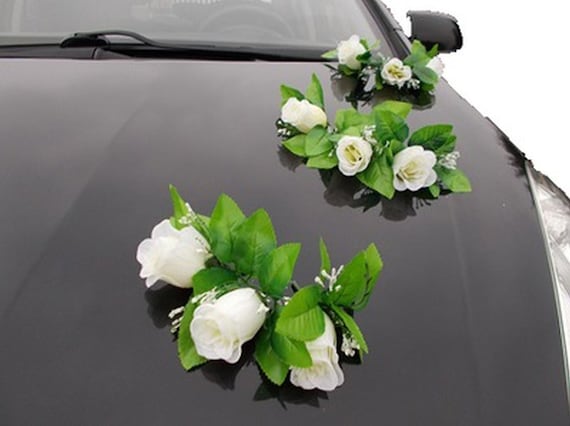 Decoración de boda de flores en coche
