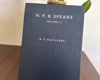H. P. ブラヴァツキー著『イシスのヴェールを脱ぐ』全2巻 - Etsy 日本