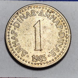 1983 Yugoslavia 1 Dinar — Cold War / SFR Jugoslavija — State Emblem / Six Torches — Fine to Fine+
