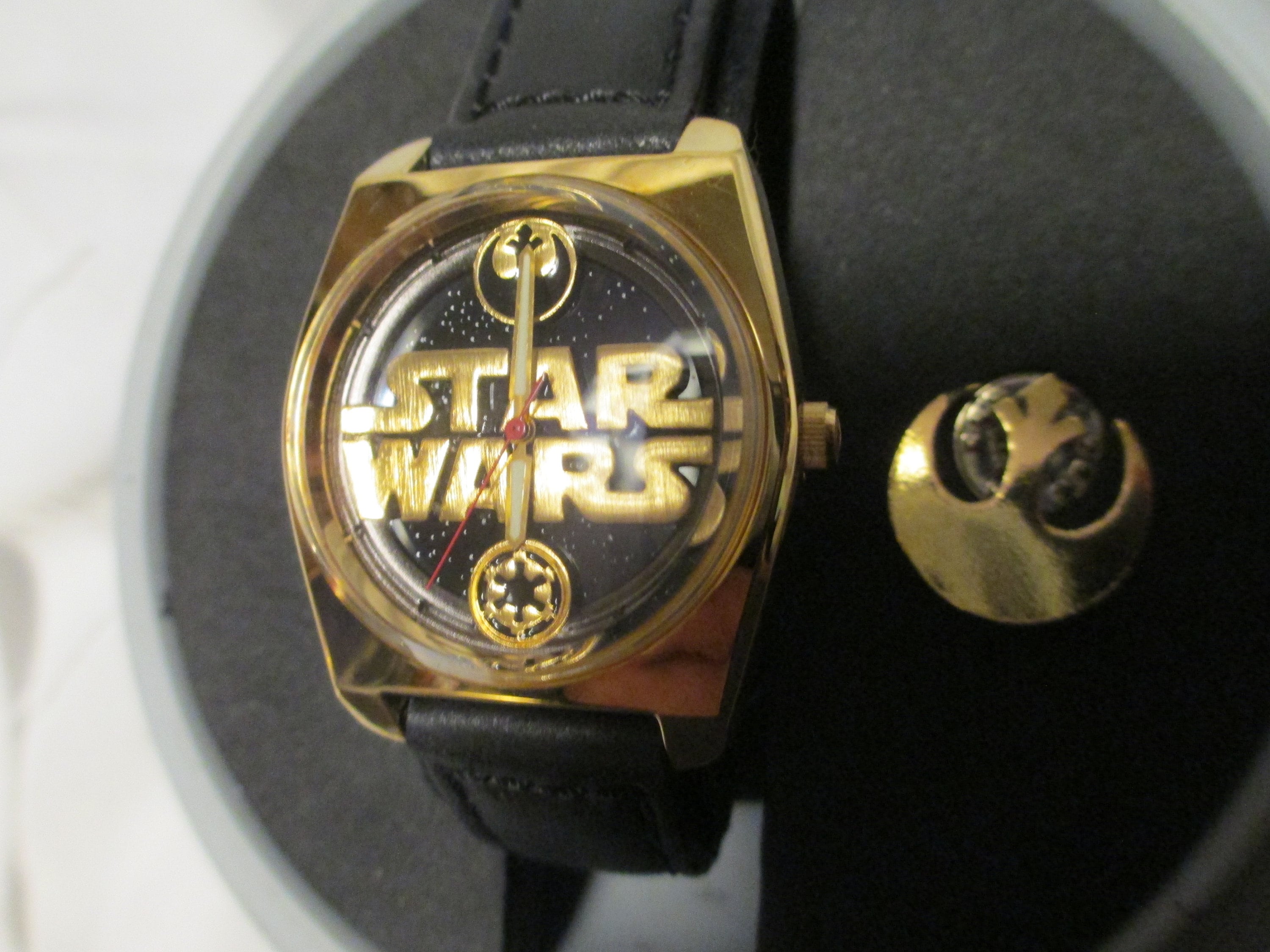 Limited Edition Star Wars 20th Anniversary Death Star Watch & Pin by Fossil