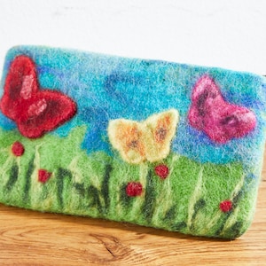 Buntes Filztäschchen Wiese mit Schmetterlingen, Täschchen aus Filz Schmetterling, kleiner Geldbeutel, Ostergeschenk