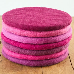 Seat cushion made of felted wool, round, 35 cm, colourful chair cushions made of felt, berry pink aubergine,