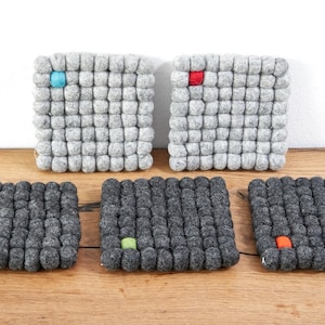 Coaster made of felt balls, square 15x15 or 20 x 20 cm grey colored pot coaster felt felt coaster felt ball coaster