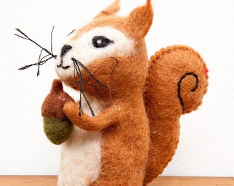 Filztier Eierwärmer Eichhörnchen Filz Handarbeit Ostern gefilzte Tierfigur Ostergeschenk