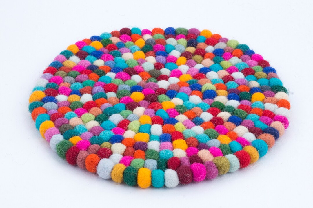 Untersetzer aus Filzkugeln rund 22cm oder 35cm bunt Handarbeit ...