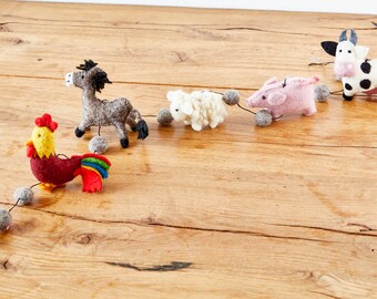 Girlande Bauernhof aus Filz 120 cm Filzgirlande mit Kuh, Hahn, Schwein, Esel, Schaf, Deko für Kinderzimmer