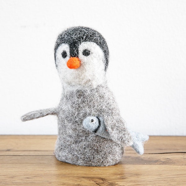 Pingouin d'animal de feutre avec le réchauffeur d'oeufs de poisson en feutre figure d'animal feutré de Pâques cadeau de Pâques