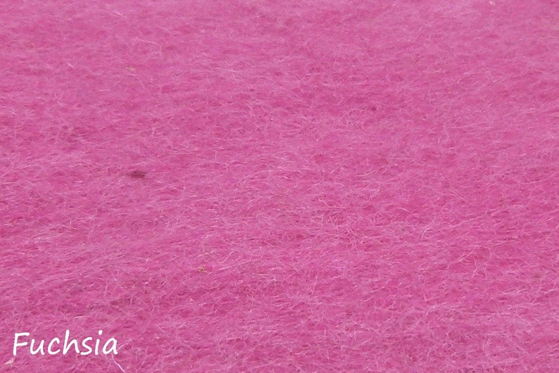 Sitzkissen aus Wolle gefilzt, rund, 35cm, farbenfrohe Stuhlkissen aus Filz, beere pink rosa aubergine bordeaux Bild 6