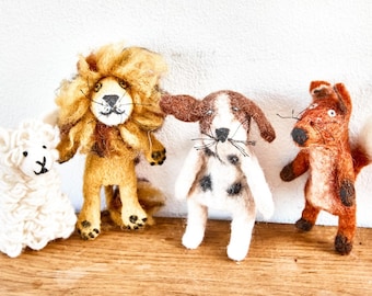 Finger puppets made of felt, lion, dog, fox or sheep, felted animal figures as an Easter gift