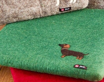 Felted wool seat cushion 35 x 35 cm forest green with dachshund, trendy felt cushion