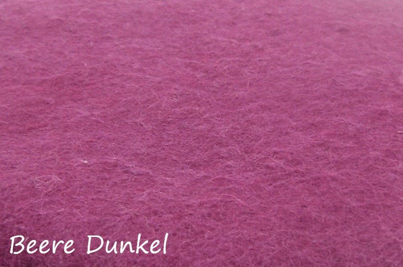 Seat cushion made of felted wool, round, 35 cm, colourful chair cushions made of felt, berry pink aubergine, Beere dunkel