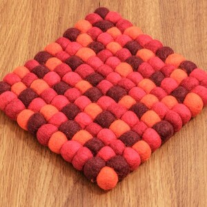 Coasters made of felt balls square 20 x 20 cm or 15 x 15 cm red orange pot coaster felt felt coaster colorful felt ball coaster