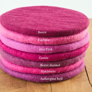 Seat cushion made of felted wool, round, 35 cm, colourful chair cushions made of felt, berry pink aubergine, image 2