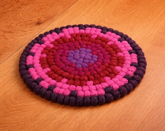 Untersetzer aus Filzkugeln rund 25cm Design in beerentönen - Handarbeit - Topfuntersetzer Filz -Filzuntersetzer bunt