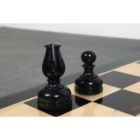 The Library Grandmaster Chess Set and Board Combination