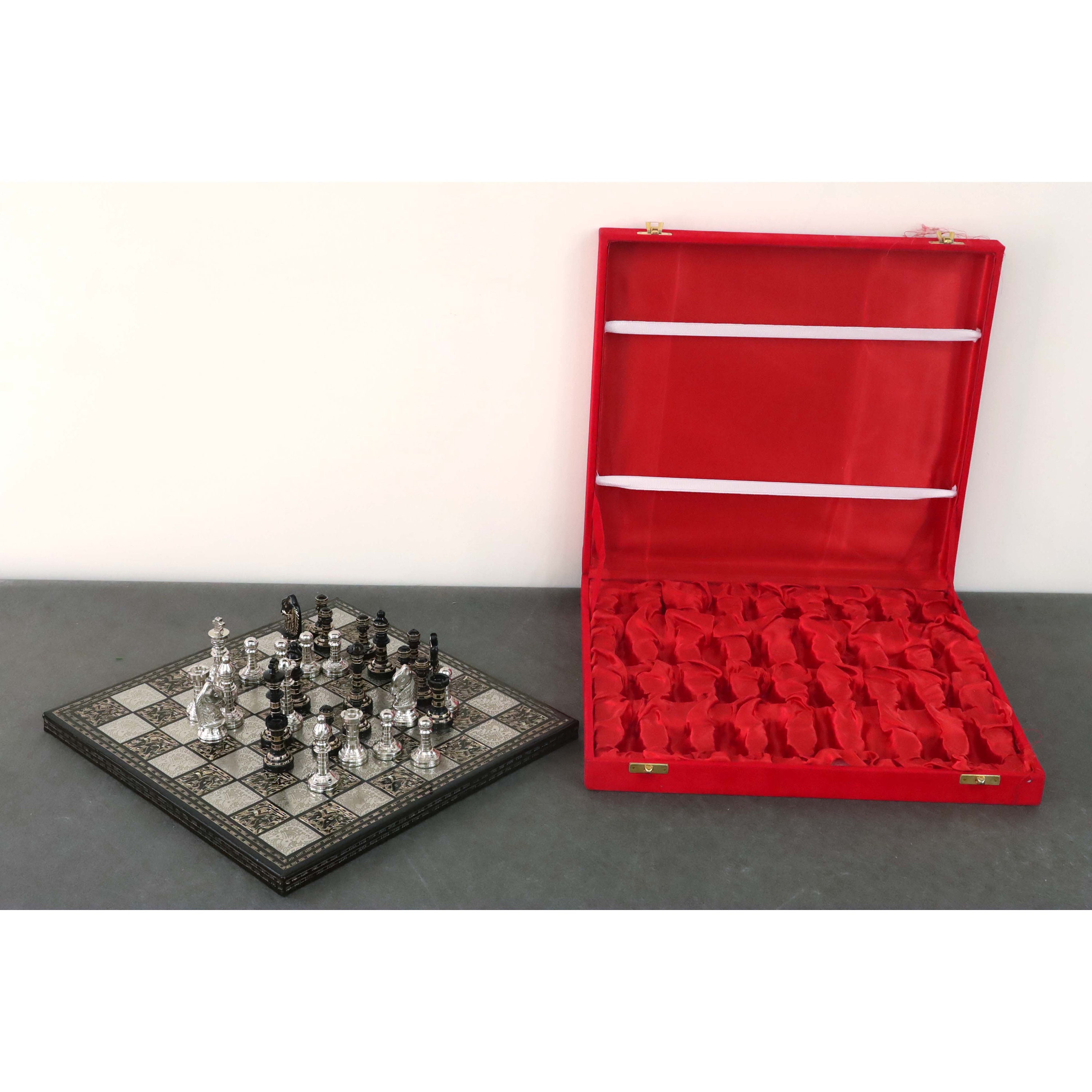 12 Metal Luxury Chess Pieces & Board Set Staunton 