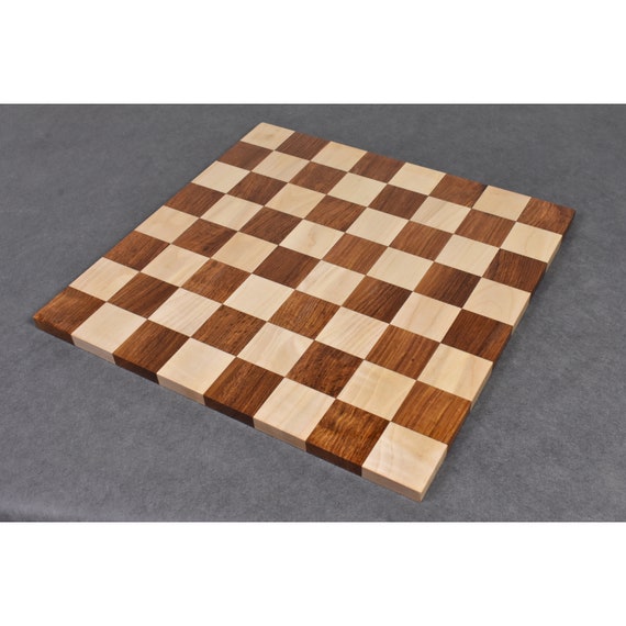 Tabuleiro de dama/xadrez em madeira veja como fazer..( Wooden board /  checkerboard see how to do it. 