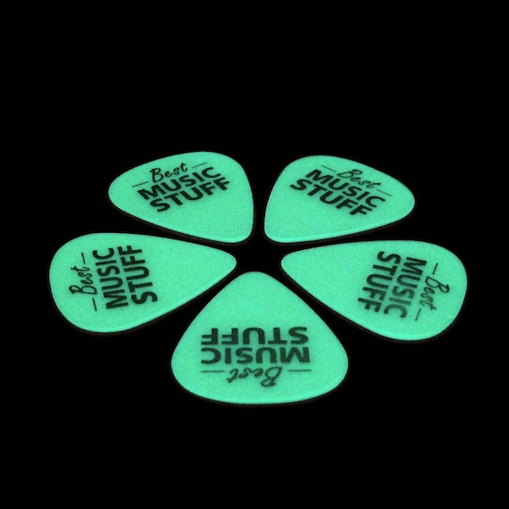 5 Glow in the Dark Guitar Picks medium .71mm Bestmusicstuff.com 