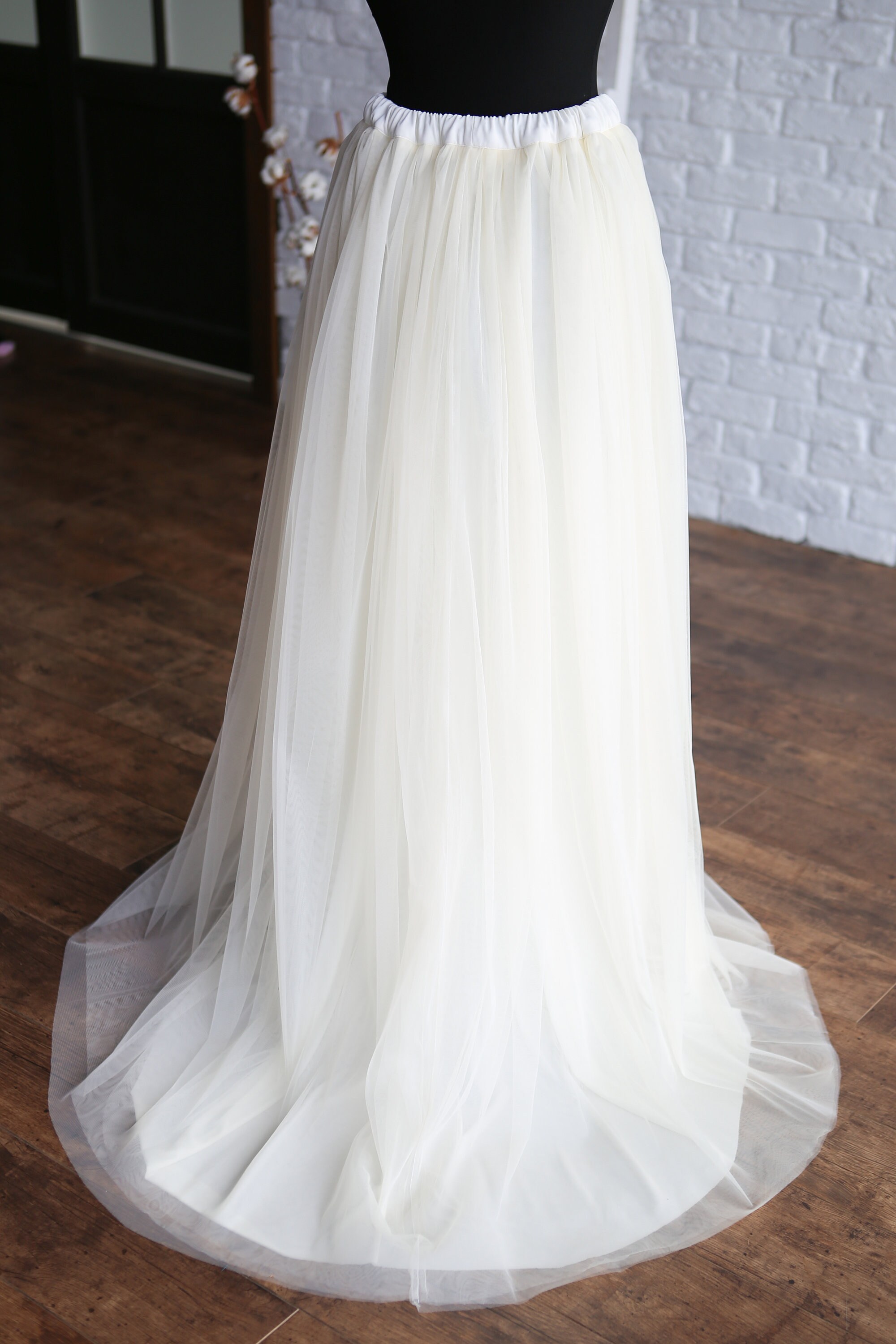tulle skirt train